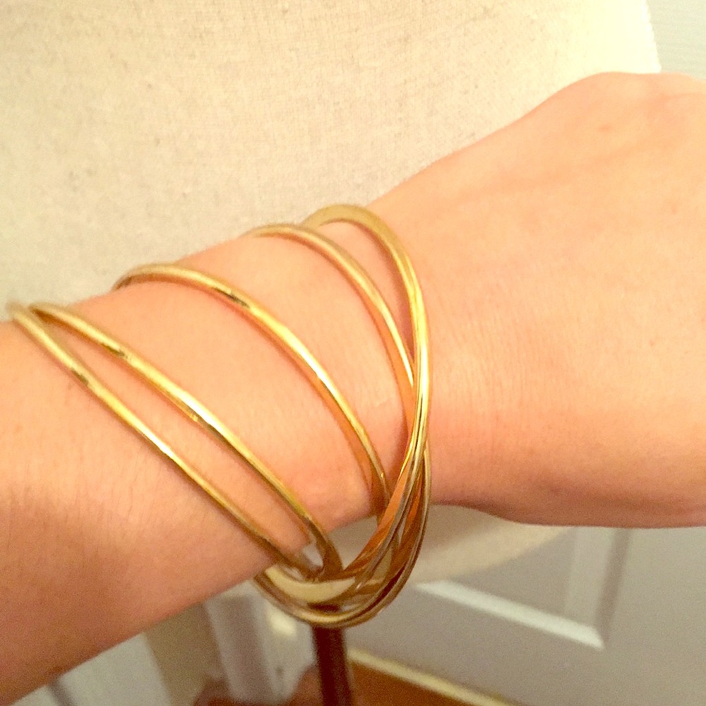 Gold interlocking bracelets